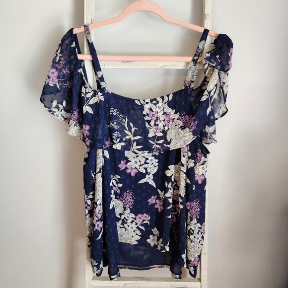 Torrid NWT size 2 2X clip dot Blue floral off shoulder top - Picture 6 of 6